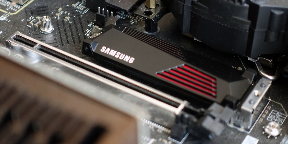 Samsung SSD 990 Pro mit Kühler