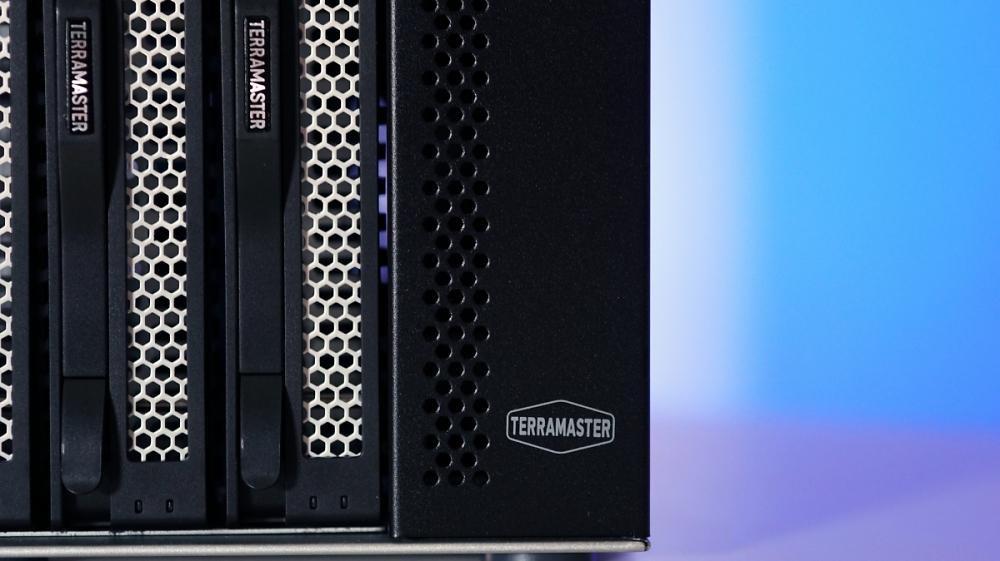 Starker NAS-Server mit gutem Gehäuse: Terramaster T6-423 im Test