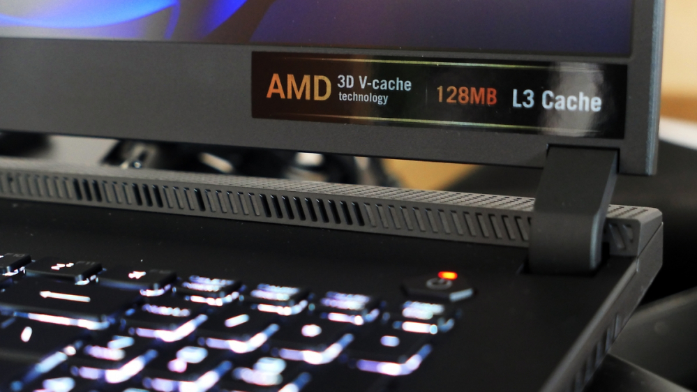 Asus ROG Strix Scar 17 X3D mit Ryzen 9 7945HX3D im Test: Nonplusultra-CPU fürs Gaming