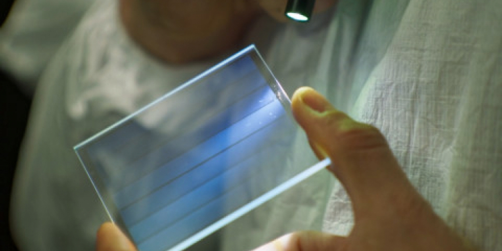 Neue Technologien: Quarzglas speichert dauerhaft mehrere Terabyte
