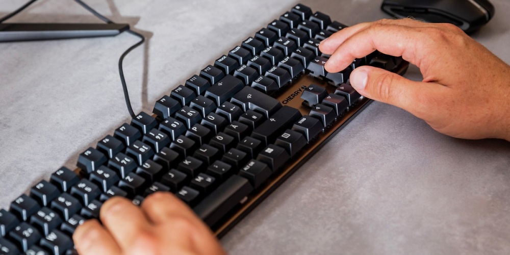 Cherry KC 200 MX: Die erste Tastatur mit neuen MX2A-Schaltern ist da (18)