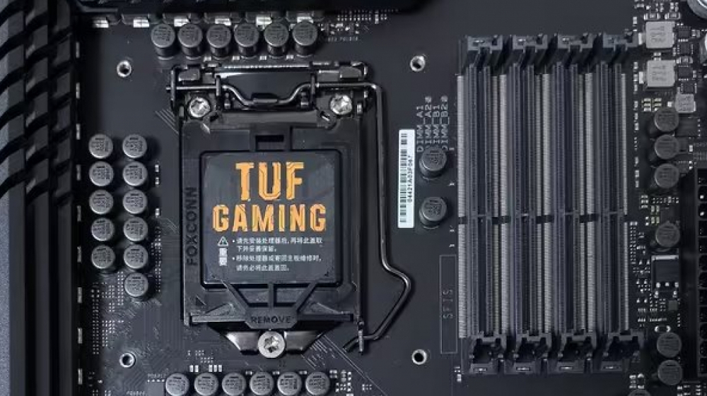 Nie veröffentlichtes Mainboard: Kurioser Prototyp von Asus geleakt