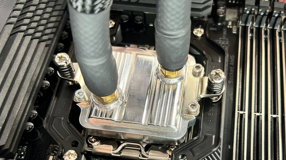 Noctua: Thermosiphon-Kühler könnte Ende 2026 erscheinen