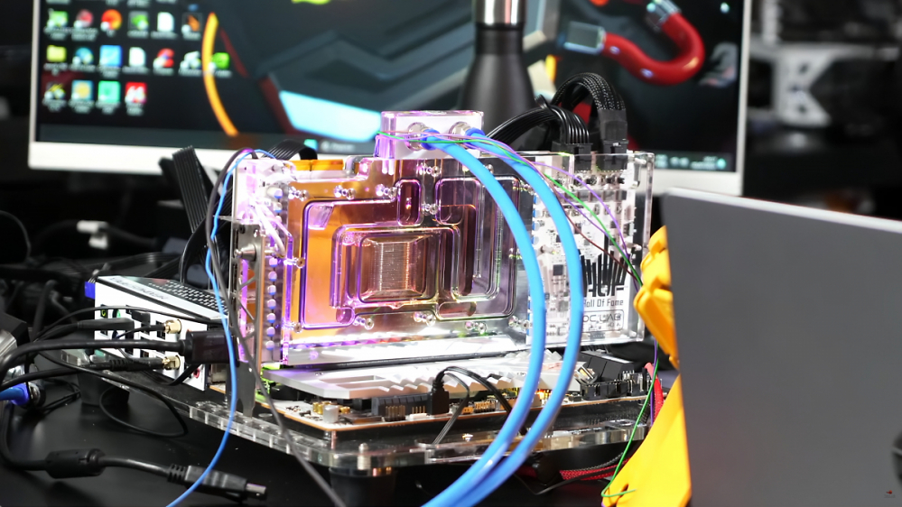 Geforce RTX 4090 "Super": Modder basteln sich 39 Prozent Mehrleistung