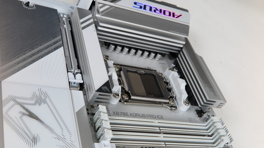 Mainboards für den Ryzen 7 9800X3D: Die besten Platinen für die beste Gaming-CPU