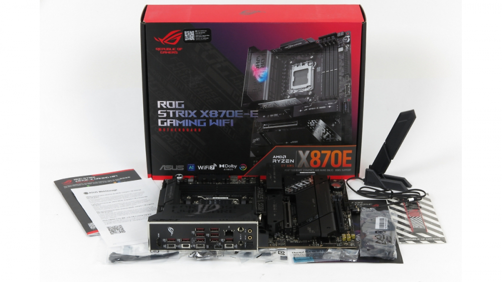 AM5 & USB4: Asus überarbeitet Performance des Strix X870E-E