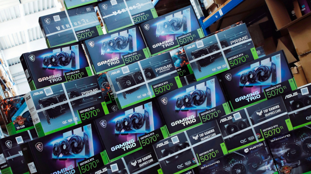 Geforce RTX 5070 Ti: Alternate lockt mit Hunderten Grafikkarten
