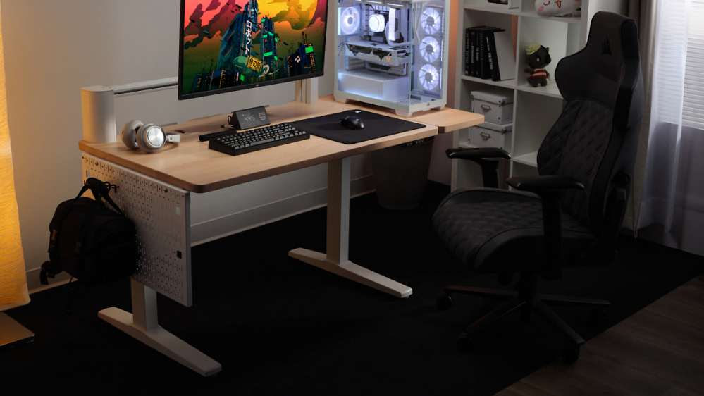 "Platform:4" - Corsair stellt kompakte Version des modularen Schreibtisches vor