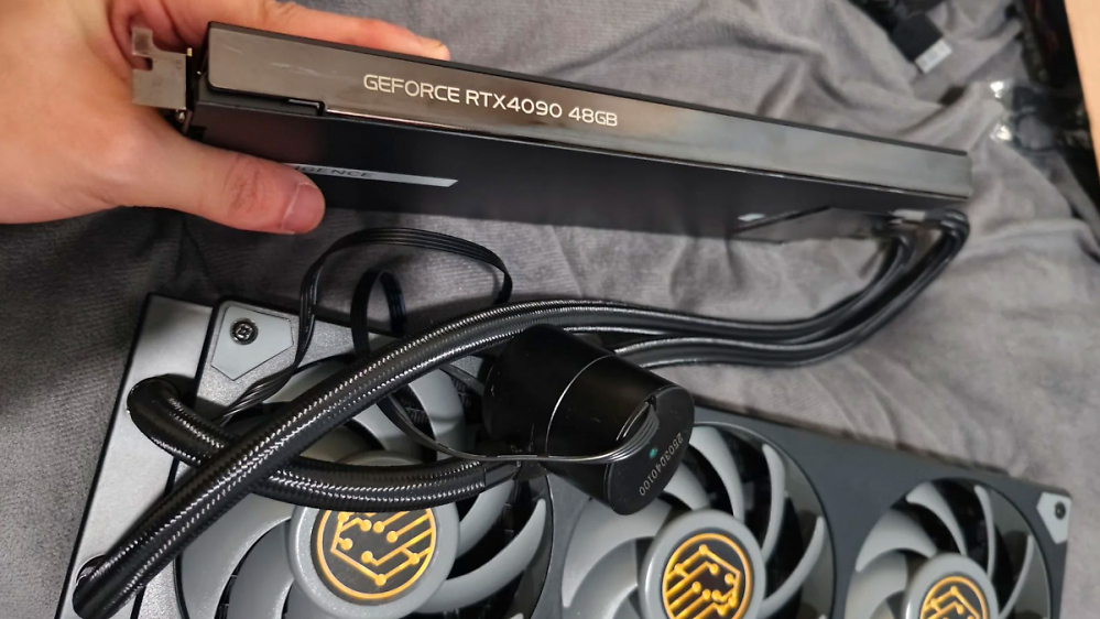 Geforce RTX 4090 mit 48 GiB und Wasserkühlung für 3.200 Euro