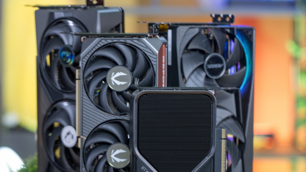 "RTX-4090-Performance für 649 Euro": Drei Custom-Modelle im PCGH-Testlabor eingetroffen