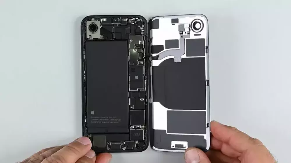iPhone 16e: SE-Nachfolger im Reparatur-Test von iFixit zerlegt