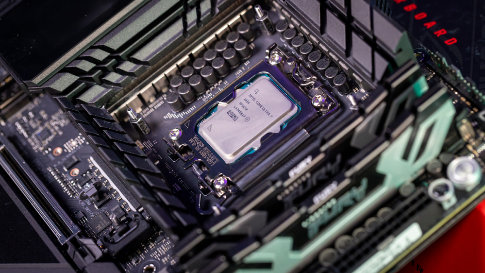 Intel Core Ultra 7 265K Tuning: Mit 43 Prozent mehr Fps zum neuen Überflieger