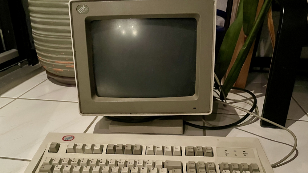 Retro-PCs der Community: IBM PS/2 Model 70 386 "auseinandergenommen und grundgereinigt"