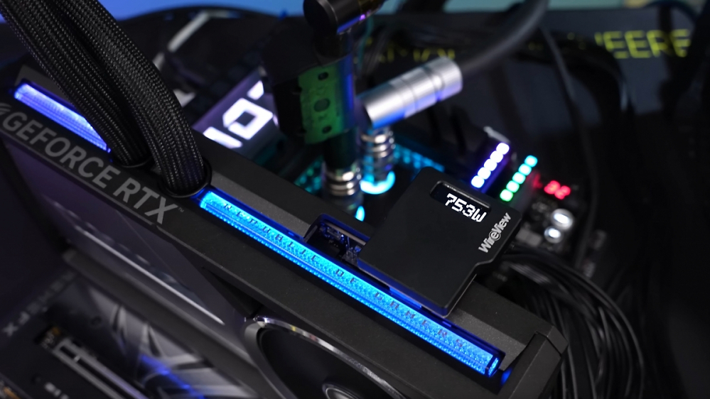 Geforce RTX 5090 schlägt RTX Pro 6000 mit bis zu 800 Watt