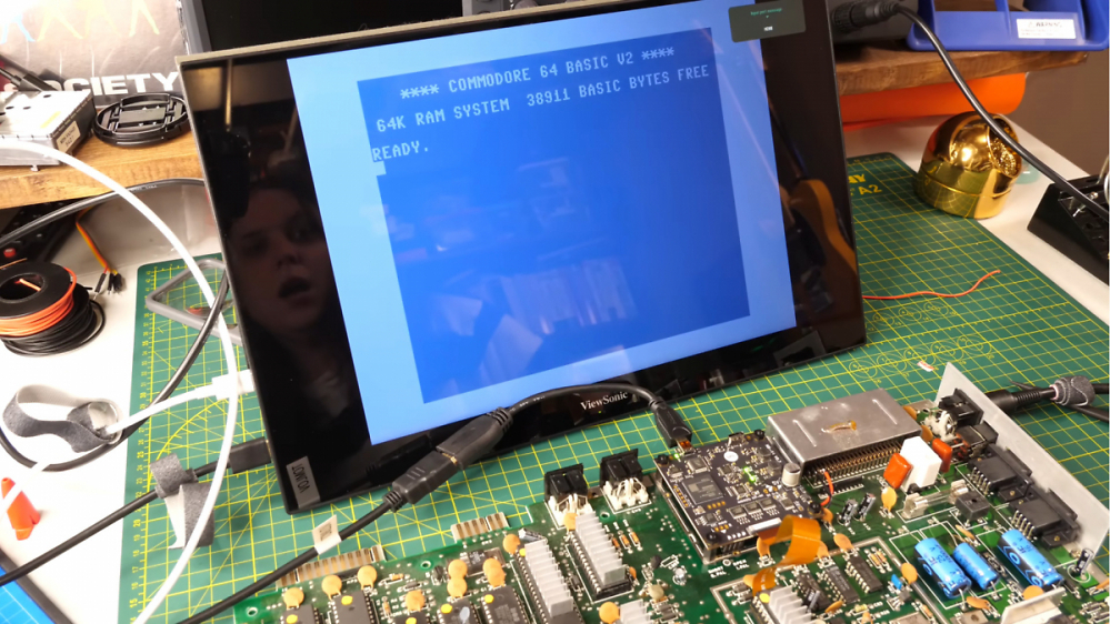 Commodore 64: Tech-YouTuberin bastelt "richtigen" HDMI-Anschluss an die Retro-Ikone