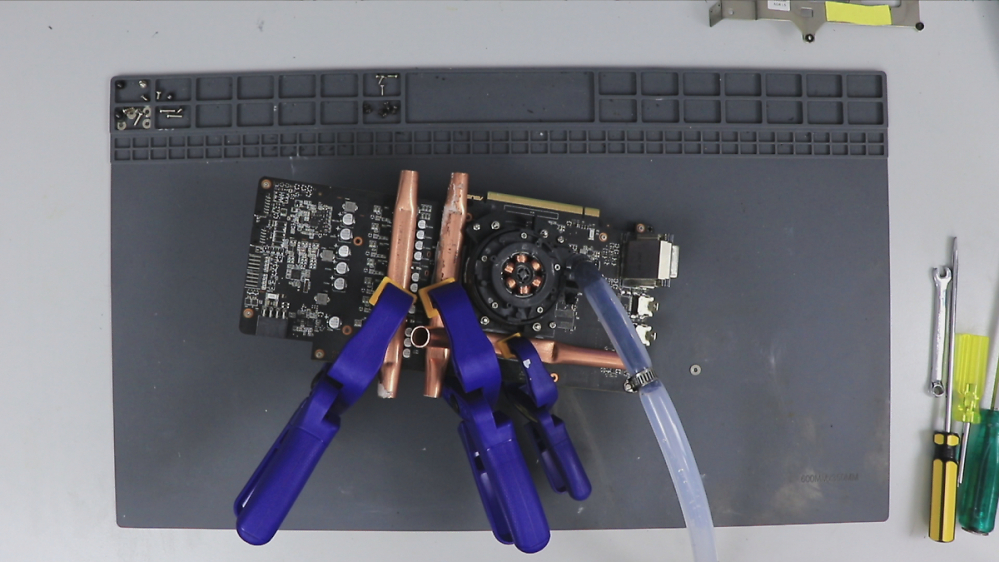 GTX 1060 auf 2.202 MHz: Neuer Benchmark-Rekord mit DIY-Kupferkühlung geknackt