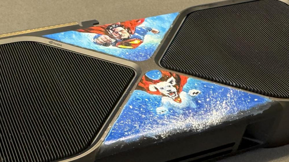 Geforce RTX 5090: Unikat im Superman-Design zu gewinnen