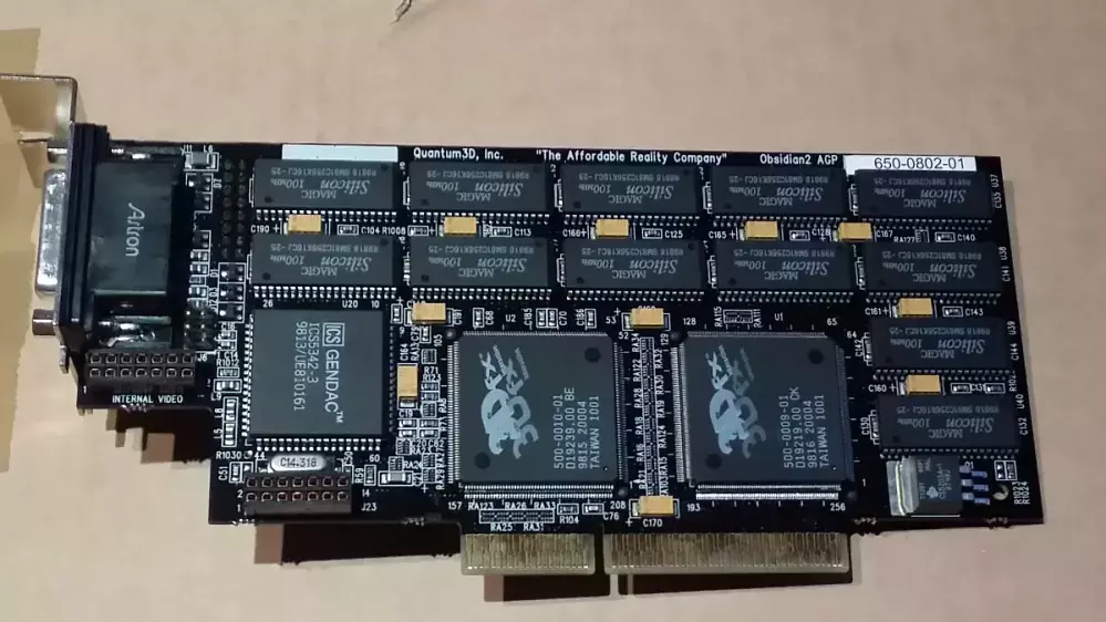 Grafikkarten der Community: "Sieht man nicht alle Tage" - Profi-Voodoo, Neon 250 und Radeon 256