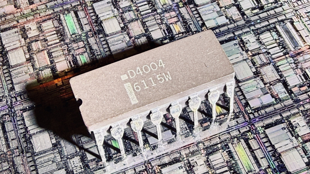 Intel 8008 unter der Lupe: 216 Einzelbilder zeigen den 8-Bit-Meilenstein im Detail