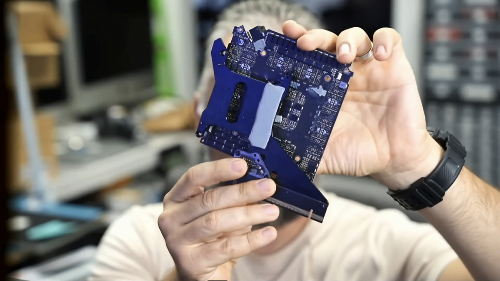 RTX 5090 Founders Edition: GPU-Reparaturwerkstatt warnt vor eigenmächtigen Modifikationen