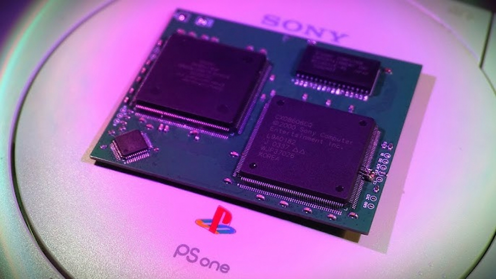 Playstation: Legendäre Spielkonsole schrumpft auf 3 × 2,5 Zoll