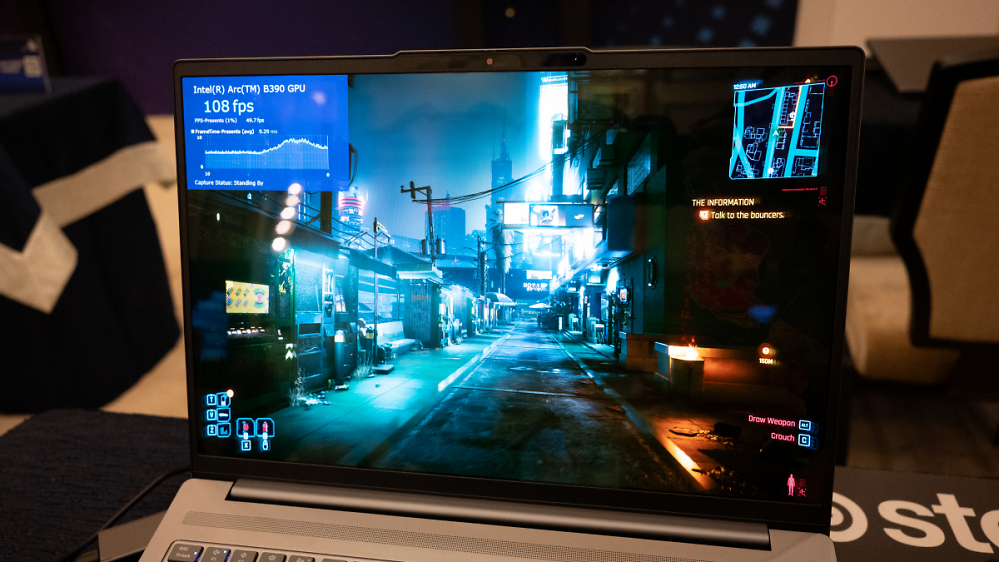 Intel Arc B390 im Hands-On: Xe3 glänzt mit XeSS 3 und MFG