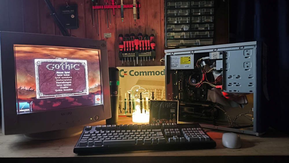 Aldi-PC mit Pentium 3 und Geforce 2 MX: "volles Pfund aufs Maul" mit Gothic 1