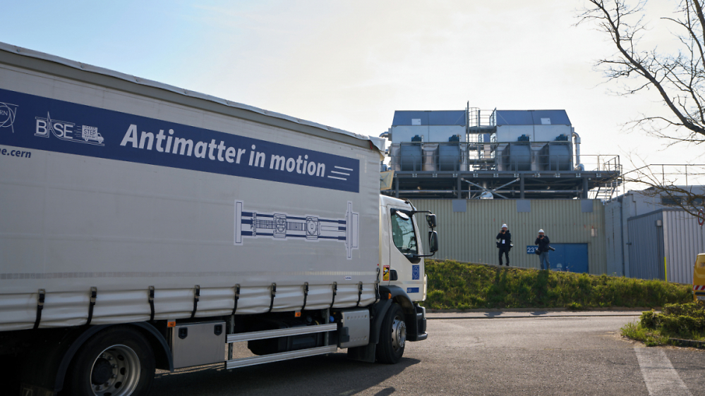 CERN gelingt Durchbruch: Antimaterie erstmals erfolgreich transportiert