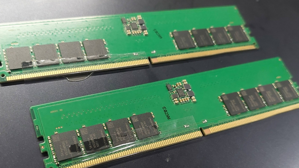 Günstiger DDR5-RAM: Auch Asus arbeitet an HUDIMM-Speicher