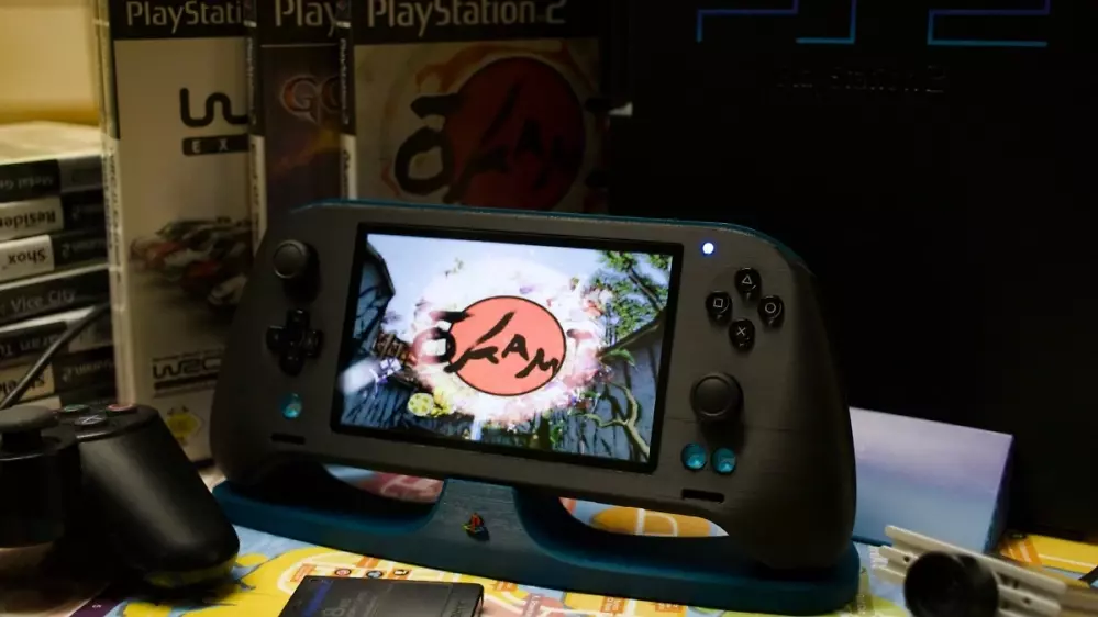 Playstation 2: Modder baut legendäre Konsole als Handheld