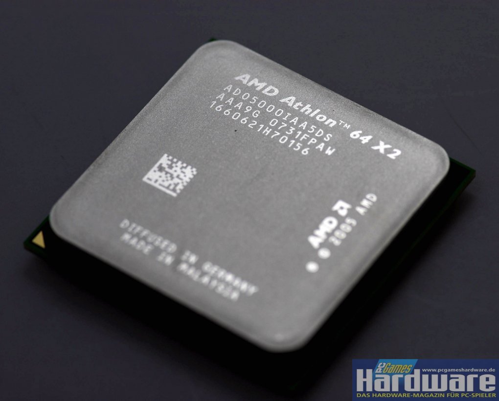 Während Intel das bisherige Namensschema nach den Pentium-4-Prozessoren über Bord warf, behielt AMD den neuen Namen 'Athlon 64' noch mehrere Jahre bei. Und auch der Name 'Opteron' blieb, bis er 2017 durch 'Epyc' abgelöst wurde.
