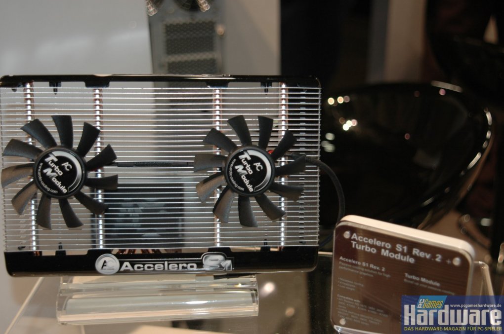 Accelero S1 Rev 2 mit Turbo Modul (mehr Bilder in der Galerie)