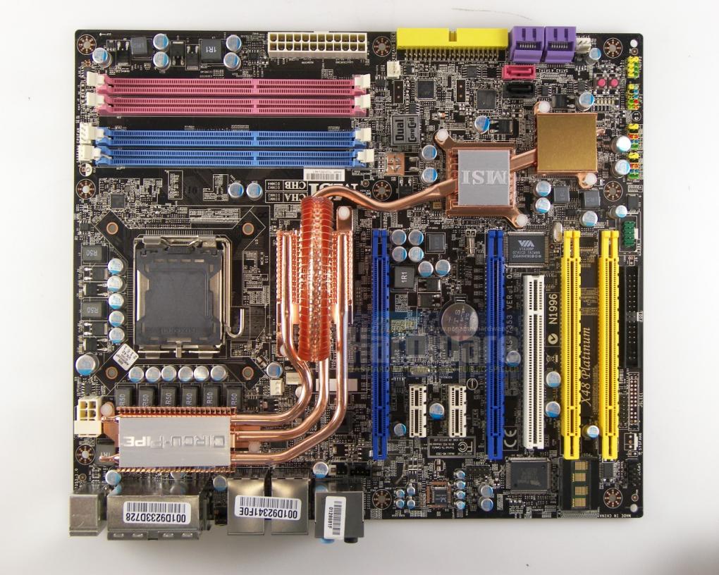 MSI X48 Premium: Diagnose-LEDs und schwindelerregende Kühlung (Bild: PCGH)