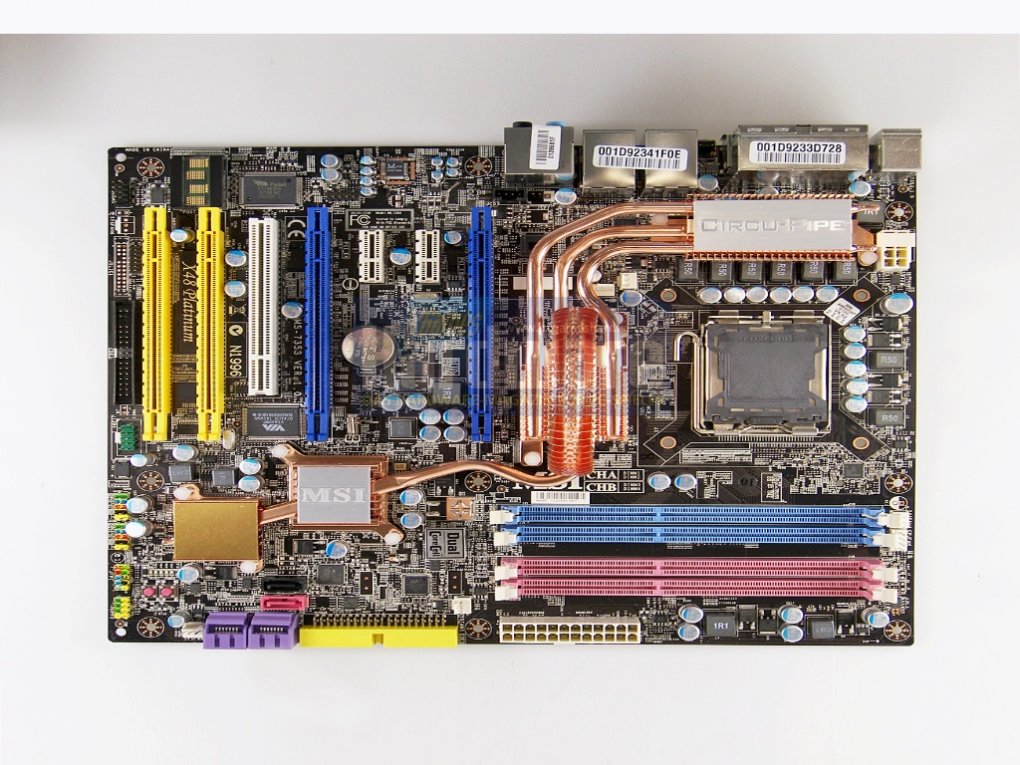 Sockel 775: MSI X48 Platinum (Bild: PCGH)
