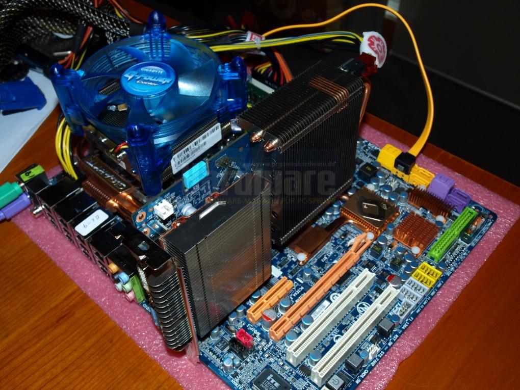 Mein Testaufbau mit Gigabytes EP45-DQ6 (Bild: PCGH)