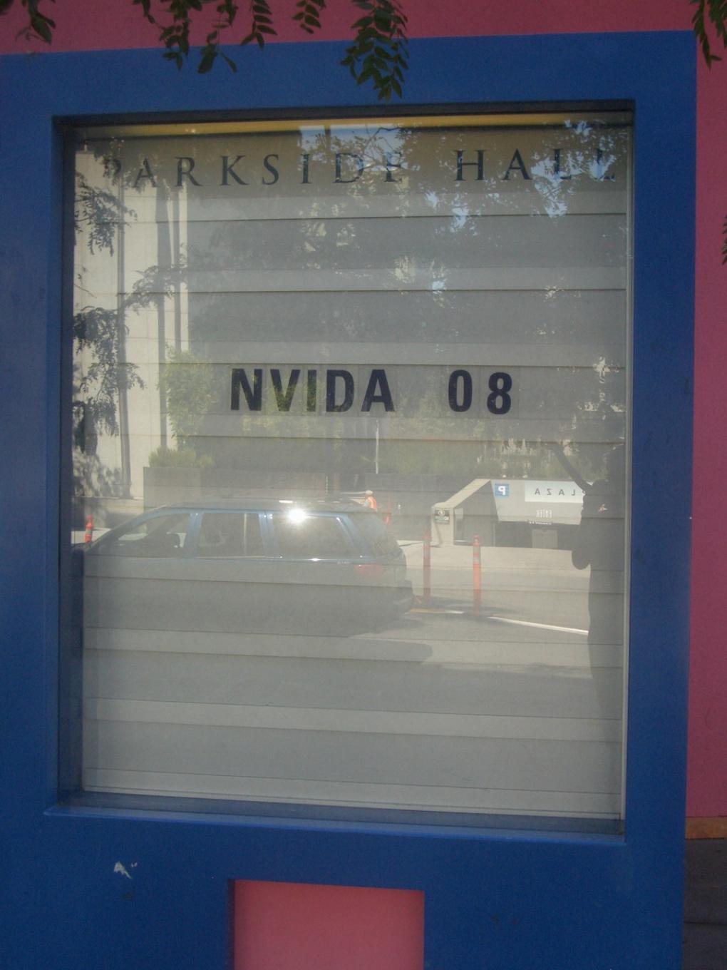 NVIDA 08? Vielleicht sind dem Schildermacher nur die Buchstaben ausgegangen.