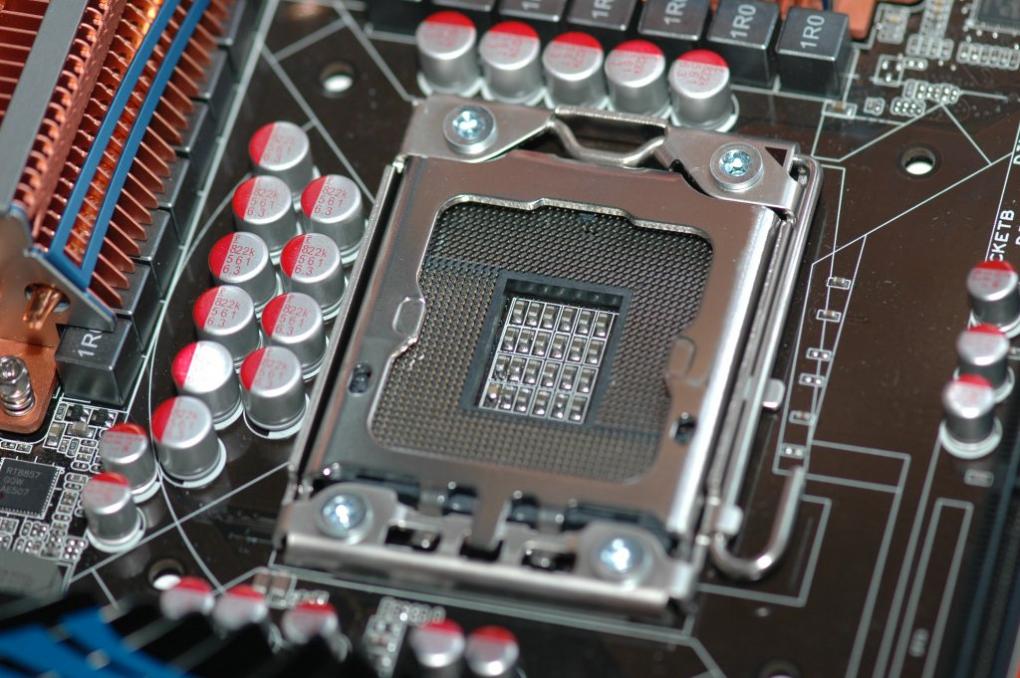Asus P6T Deluxe: Der neue Nehalem-Sockel 1366 (Bild: PCGH)