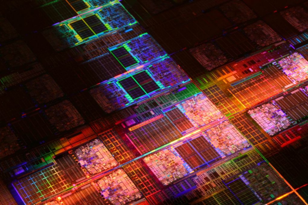 Intel kündigt erste Sechskern-Prozessoren mit Codenamen 'Dunnington' an