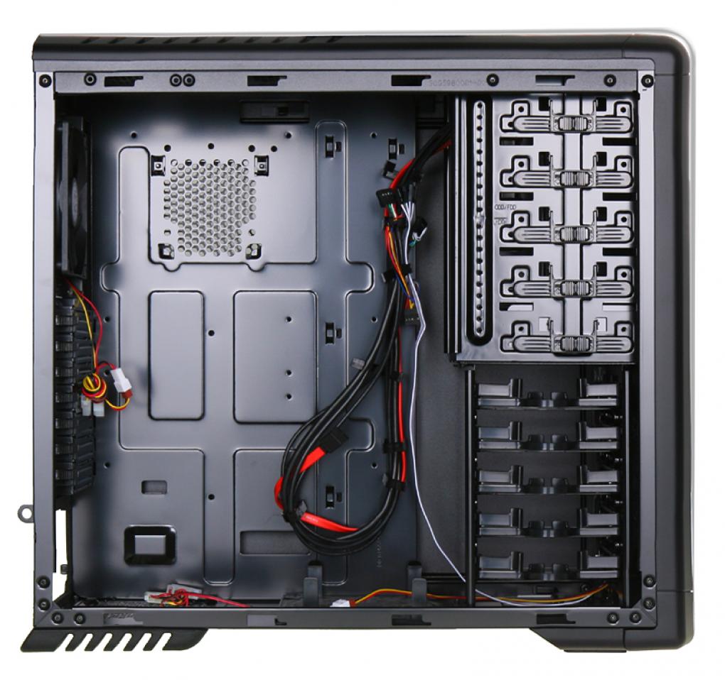 CM 690 Pure Black