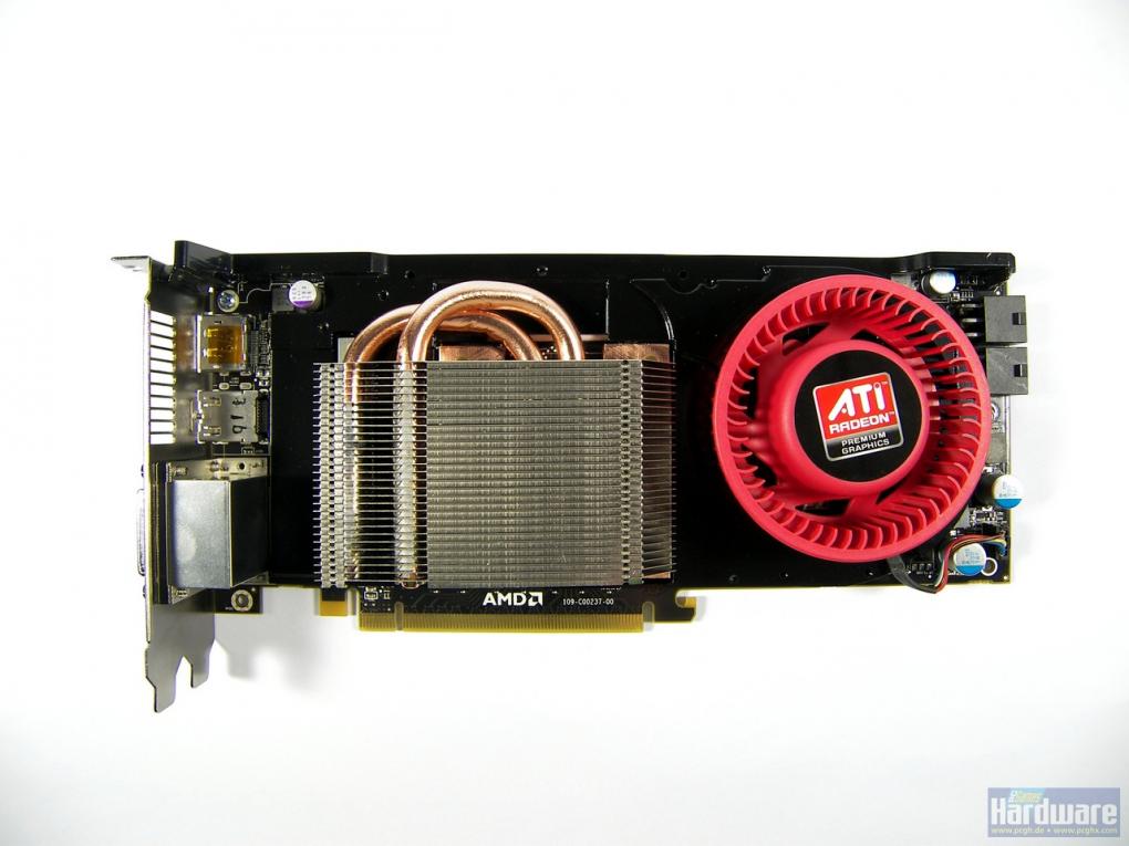 Radeon HD 5850: Das PCB samt Grundplatte, Radiallüfter und Kühlblock