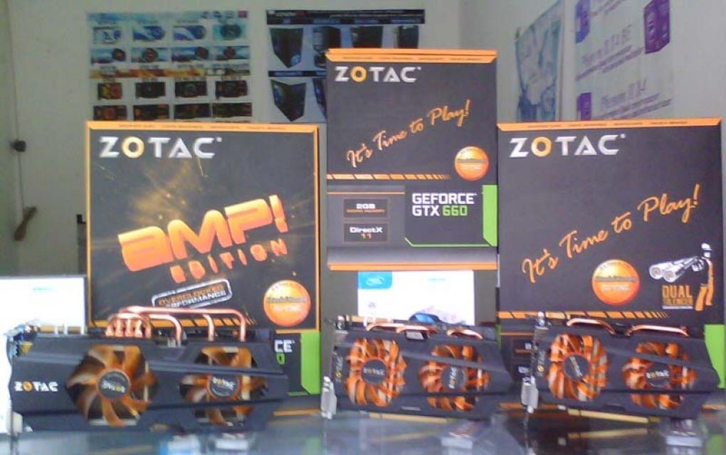 Zotac Geforce GTX 680 AMP, GTX 660Ti AMP und GTX 660 AMP (von links nach rechts)