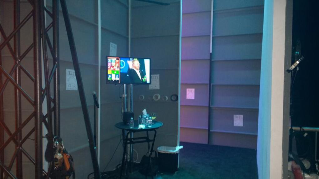 Backstage-Foto vom CEO Satya Nadella