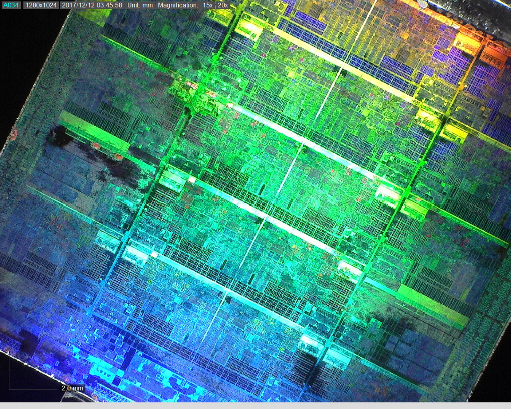 Die-Shot des HCC-Chips des Core i9-7980XE - erstellt von der8auer! HCC steht für High Core Count. Daneben gibt es noch die Low-Core-Count-Variante bis 10 Kerne (LCC) und die Xtreme Core Counts mit bis zu 28 Kernen.