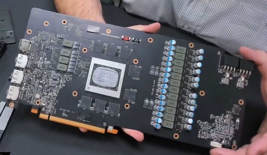 8MSI Radeon RX 6800 XT Gaming X Trio: PCB