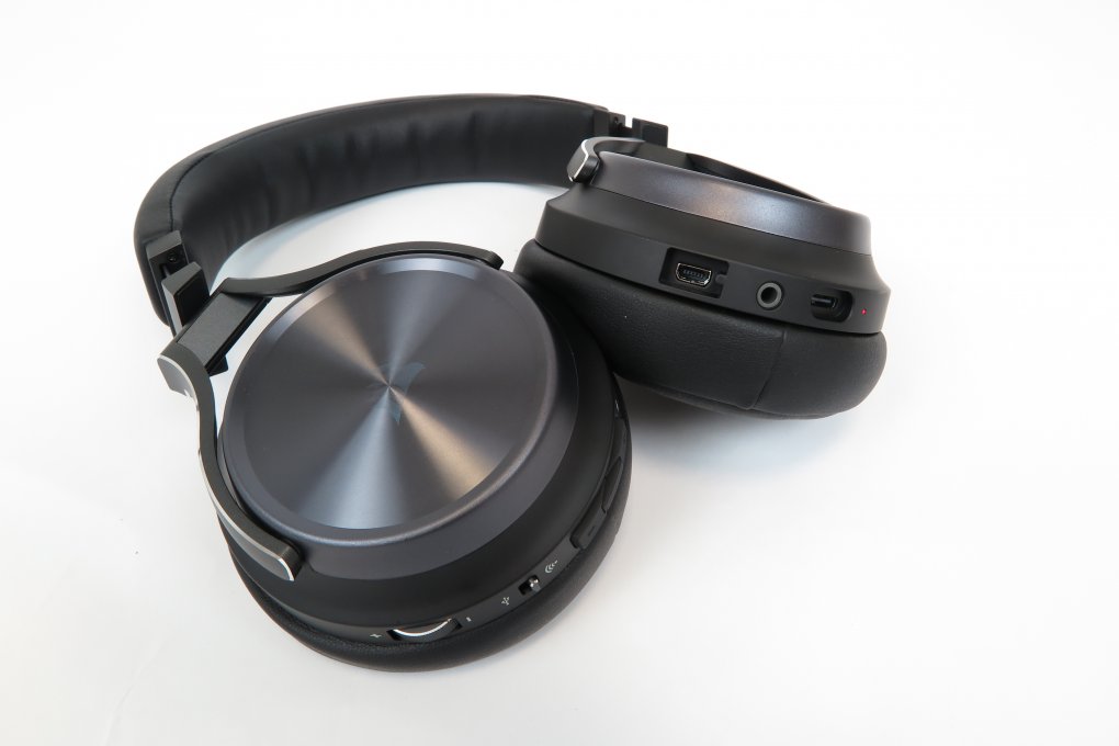 Corsair Virtuoso RGB Wireless XT (5)