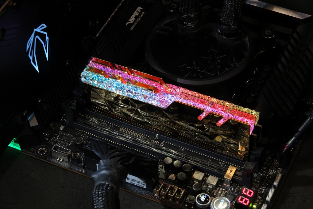 G.Skill Trident Z Royal Elite F4-4000C16D-32GTEG