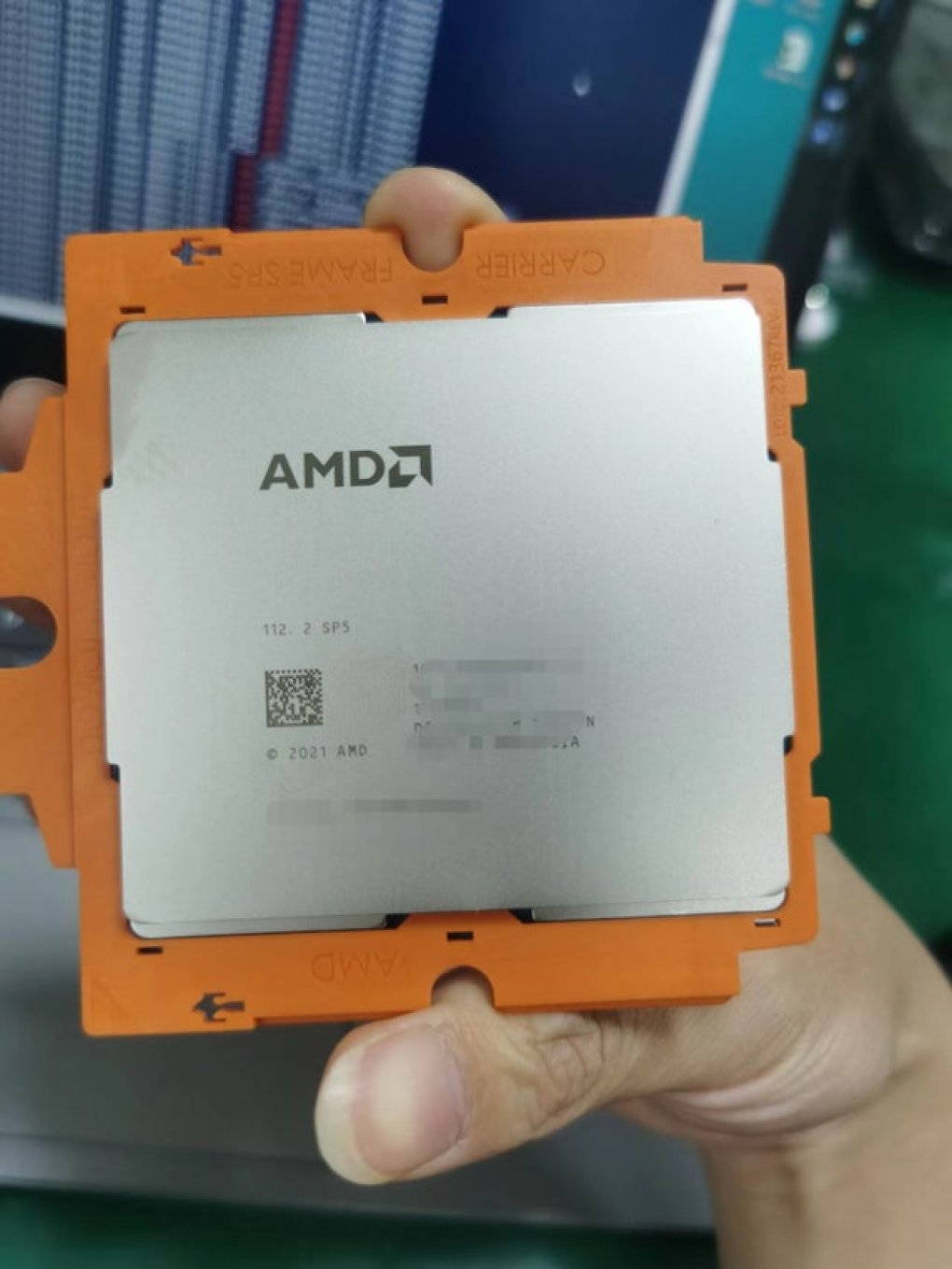 AMD Zen 4: Bild von Genoa macht die Runde (1)