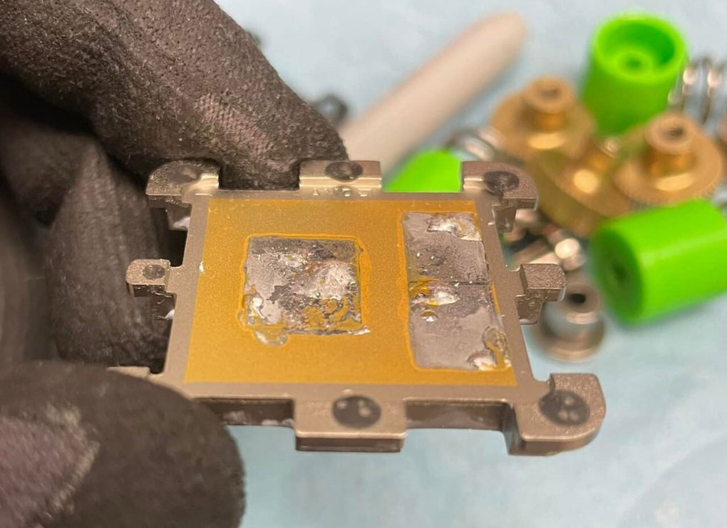 Zen 4 geköpft: Erster Blick unter den Heatspreader von Ryzen 7000 (2)