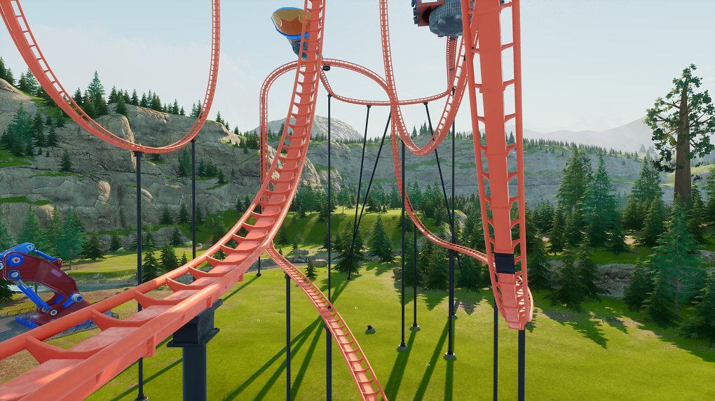 Riesige Achterbahn? Check. Kanonen, welche uns umher schießen? Check. Eine hohe Weitsicht und Blick auf den Park? Check. Spielspaß? Check.