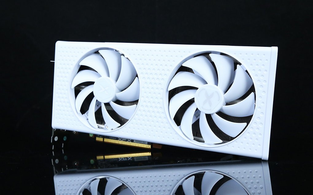 XFX Radeon RX 6750 GRE Snow Wolf